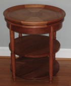 Round accessory table